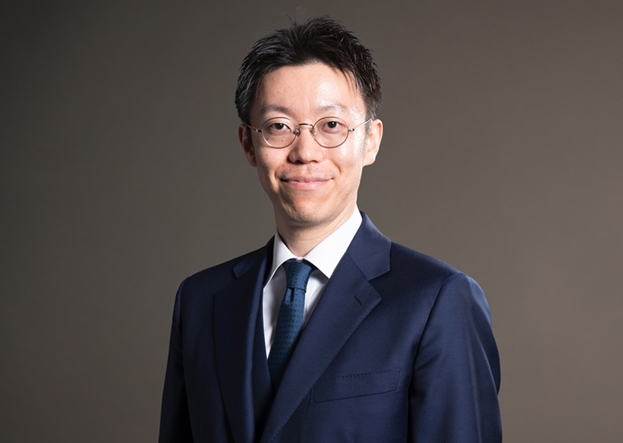 莅戸 心平